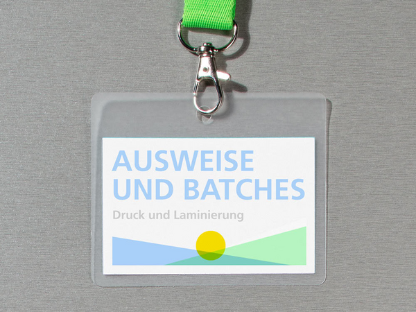 Ausweise und Batches laminiert